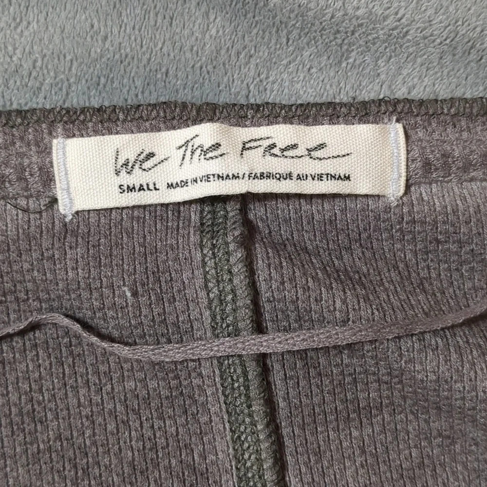 We the Free Dark Side Distressed Ombre Scoop Neck Thermal Top size Small - Picture 5 of 12